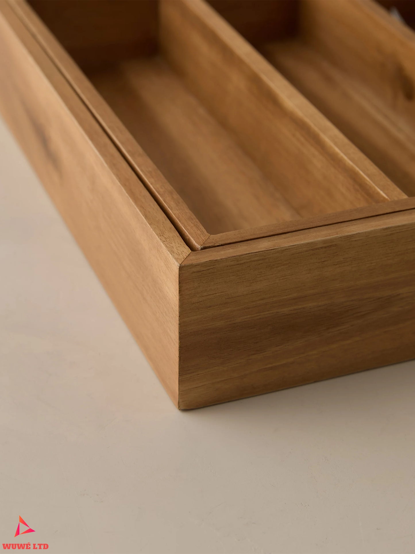 Expandable Cutlery Tray